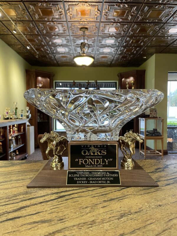 FRONT RUNNER TROPHY